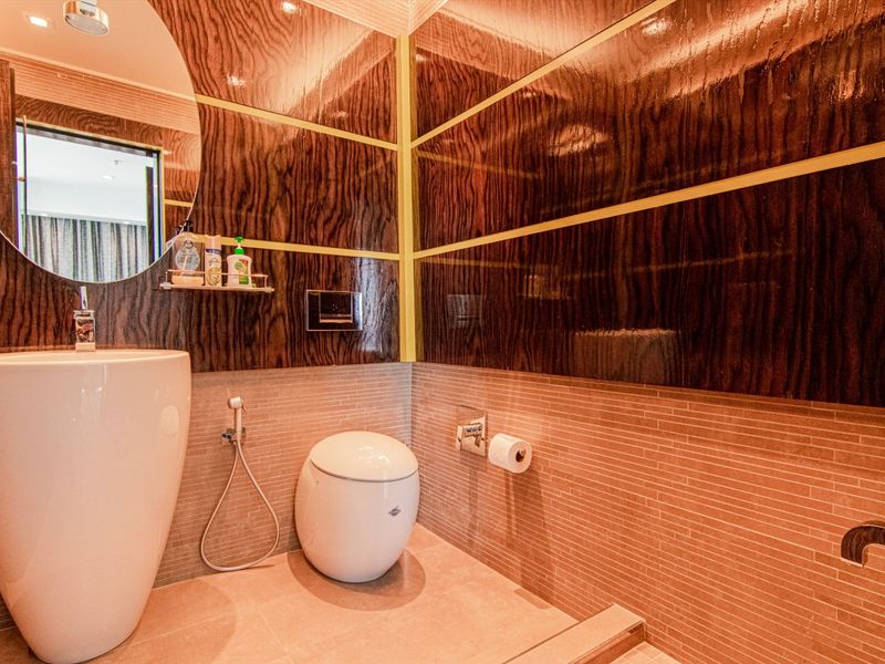 PENTHOUSE - Photo 10