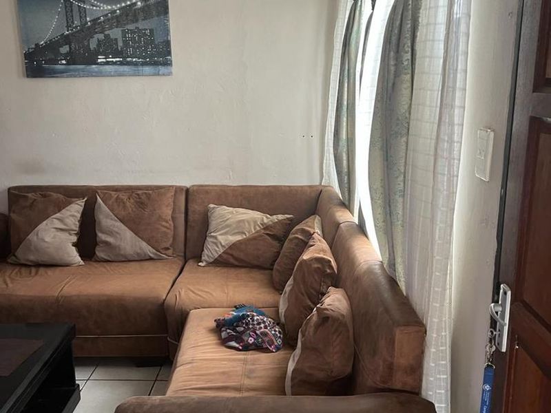 2 bedrooms house for sale in Soshanguve VV - Photo 6