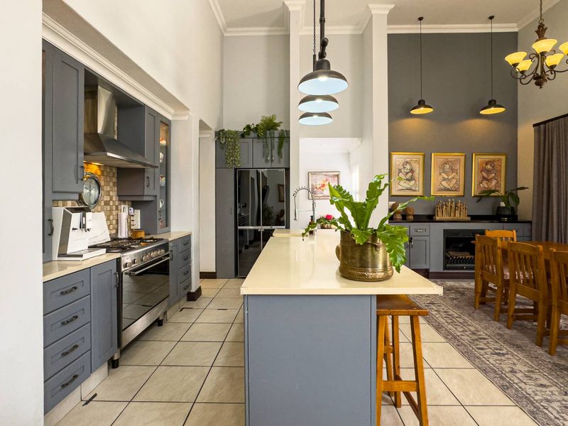 Exclusive Mandate - Single level charm in Midstream Hill - Photo 4