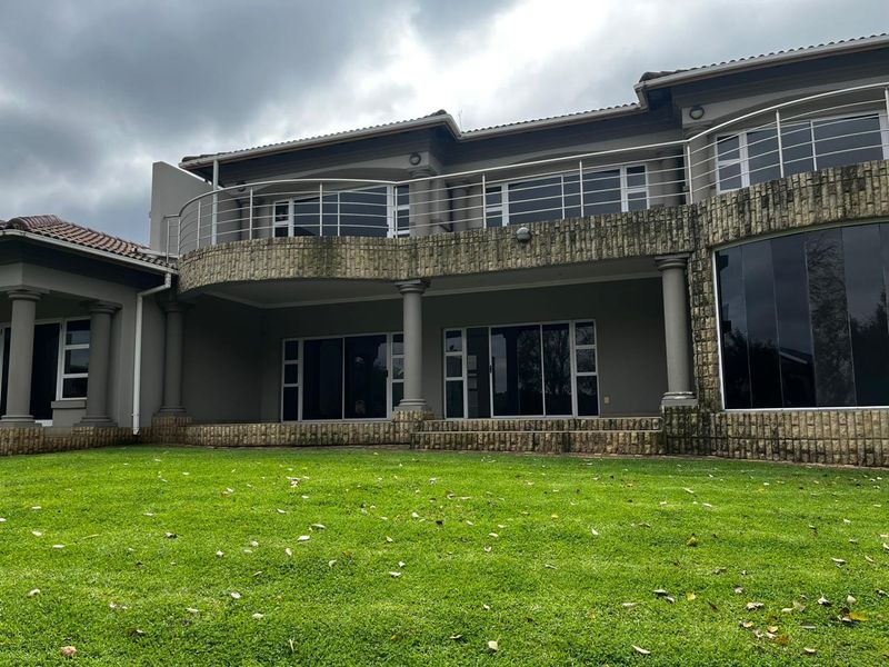 Spacious 4-bedroom family home located in Ebotse Golf Estate - Photo 2