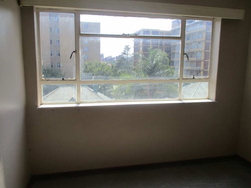 2 BEDROOM FLAT TO RENT IN BALREA PARK - Photo 8