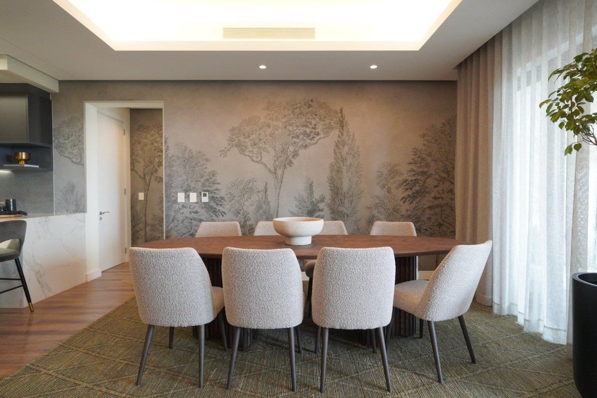 Stunning 4-Bedroom Apartment in City Center, Steyn City - Photo 5