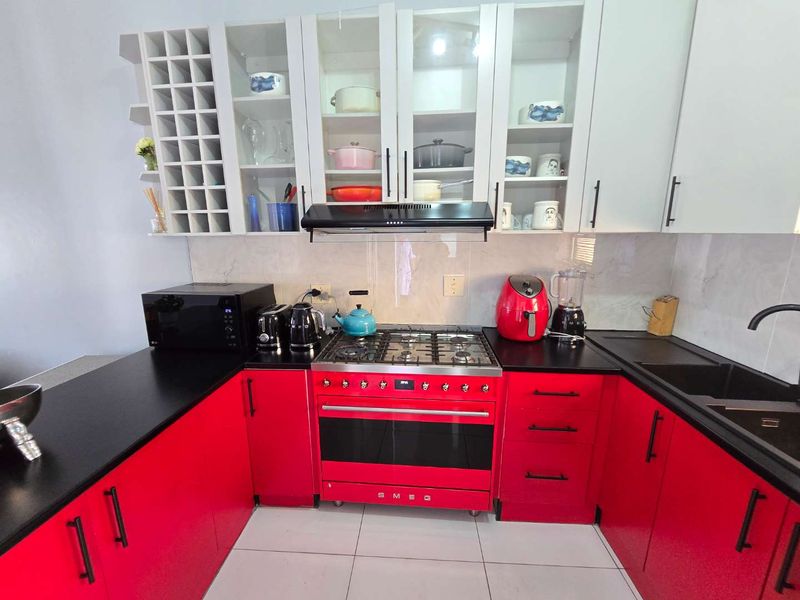 Lock-up-and-Go in the beautiful Brett la Roche - Photo 5