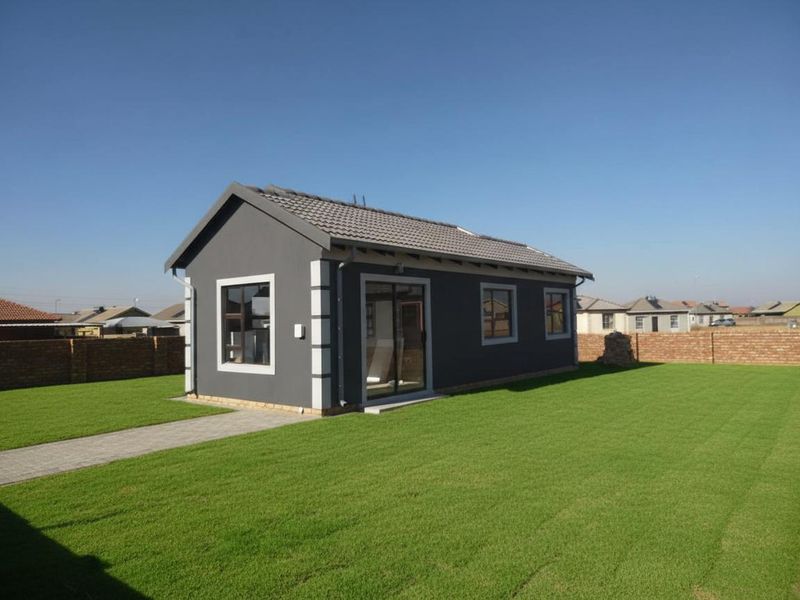 OFF PLAN NEW DEVELOPMENT, ALL COSTS INCLUDED, BUY DIRECT FROM THE DEVELOPER, FULL TITLE STANDS. NO DEPOSITS / 100% BONDS (dependent on client profile) (You may - Photo 2