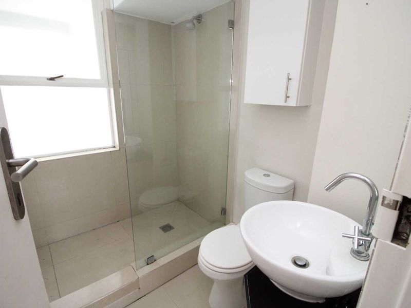 0.5 Bedroom Apartment - Sea Point - Photo 7