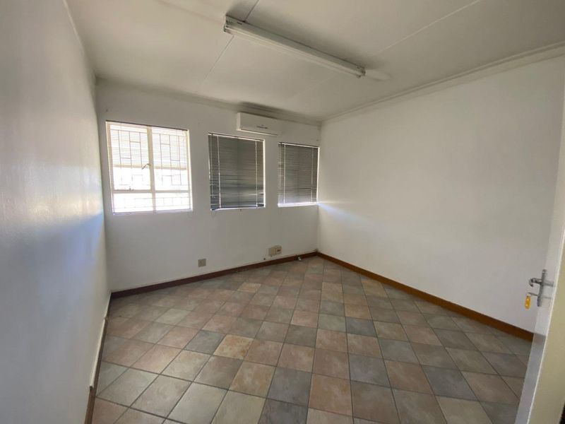 Warehouse for sale - Southern Industrial - Photo 5