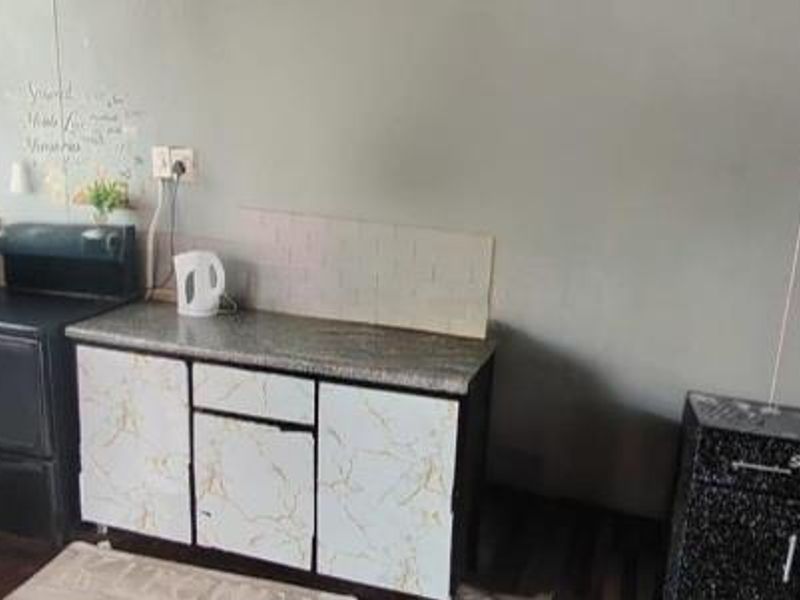 Two and half bedrooms flat for sale in Sunnyside - Photo 3