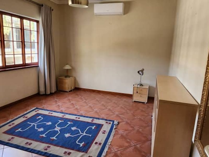 Spacious unit in small complex of only 6 units - Photo 8