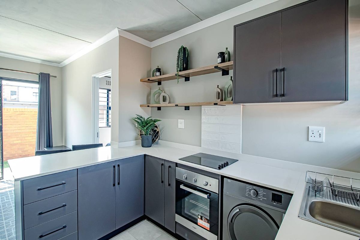 Modern 2 Bedroom 2 Bathroom Apartments in iQ Meerendal - Photo 3