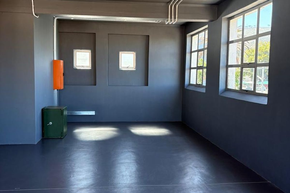 500m2 first floor space ideal for fitness to let in Gardens - Photo 4