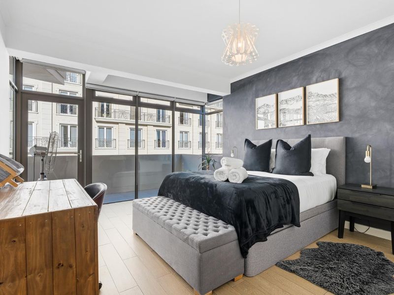 Turnkey, Renovated Apartment with Exceptional Outdoor Living - Photo 8