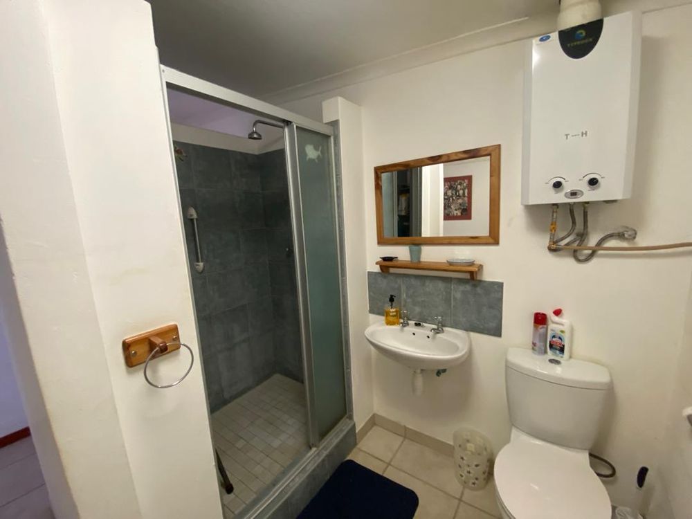 Second flat bathroom