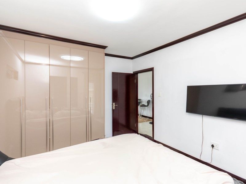 Apartment Close To Amenities - Photo 7