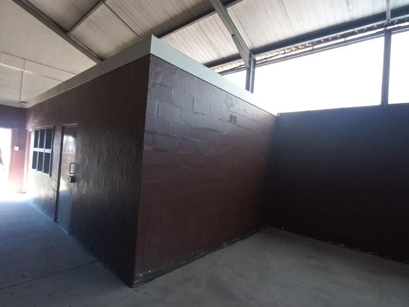Versatile Industrial Warehouse Space in Empangeni Central for Lease. - Photo 6
