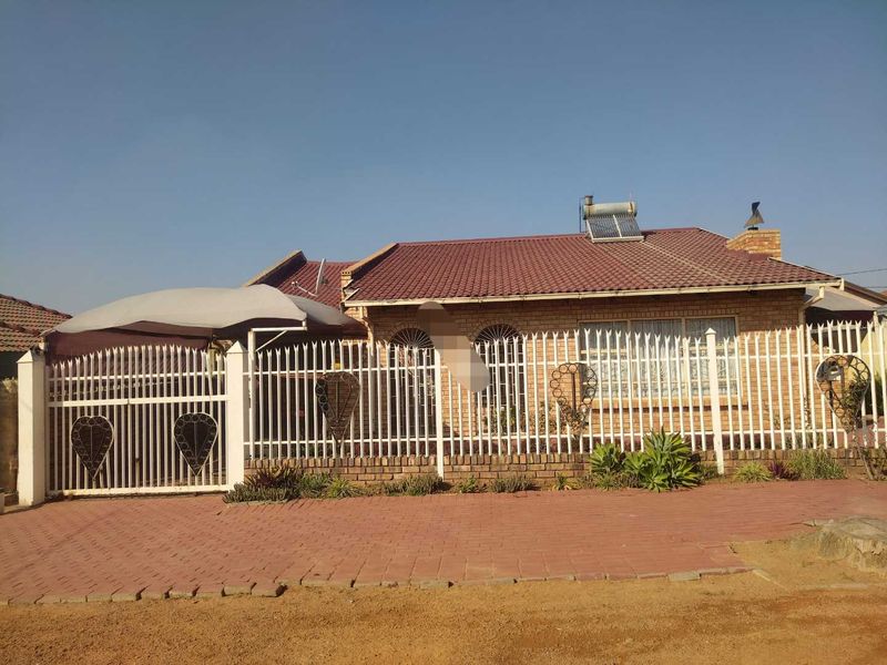 3 bedrooms house to rent in Mabopane E - Photo 1
