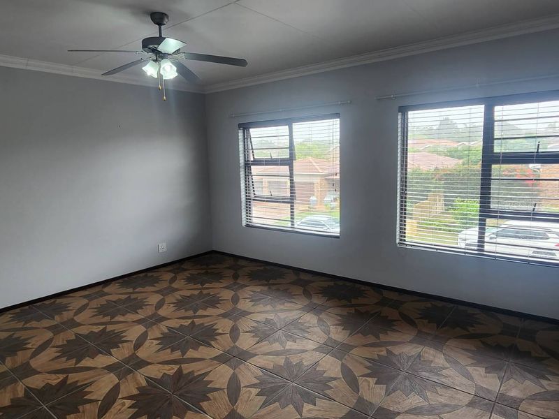 MASTERPIECE FOR STYLISH COMFORTABLE LIVING AND ENTERTAINING - Photo 9