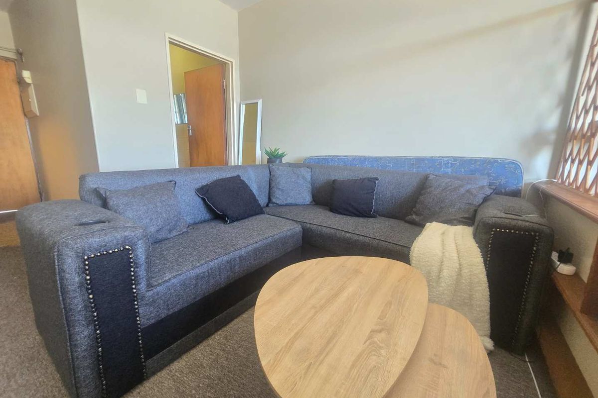 Lock-up-and-go convenience in the heart of Port Elizabeth - Photo 5