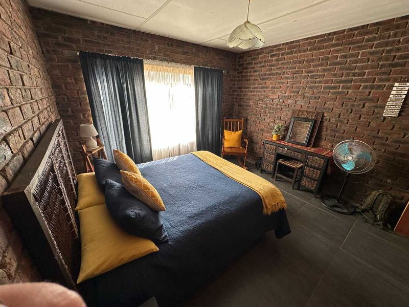 Charming 4 bedroom home with income-generating flat in Glencoe - Photo 10