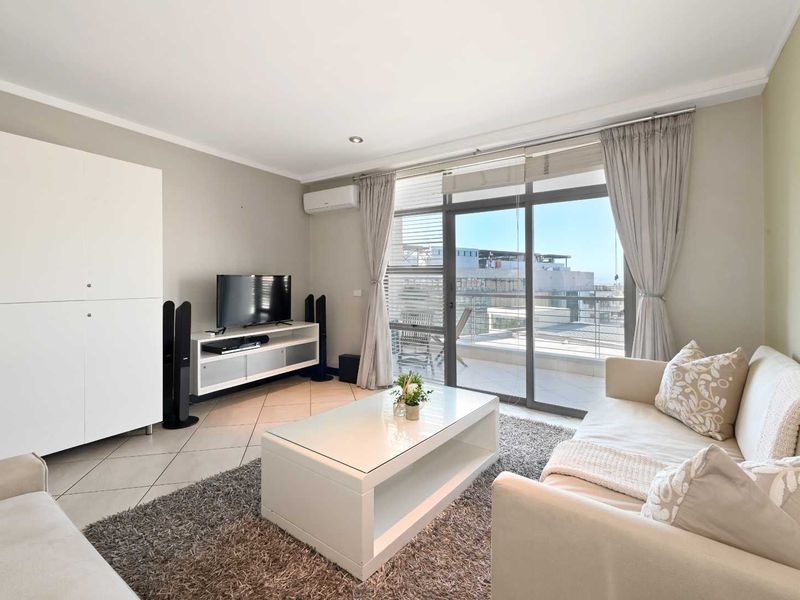 2-Bedroom Apartment in the Heart of Cape Town CBD - Photo 4