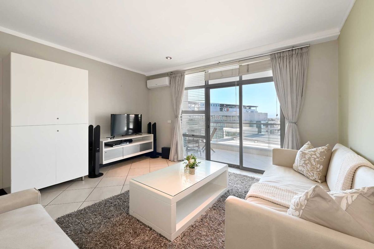 2-Bedroom Apartment in the Heart of Cape Town CBD - Photo 4