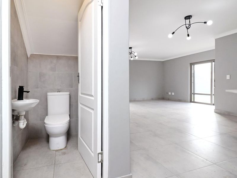 Modern Home In Soneike - Photo 7
