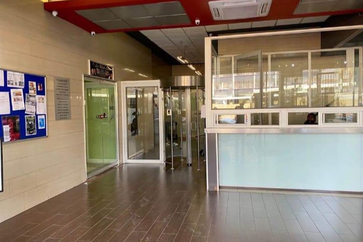 Bachelor apartment in Braamfontein, Johannesburg. - Photo 2