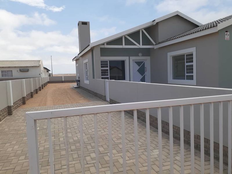 MODERN NEWLY BUILT HOME FOR SALE IN HENTIES BAY - Photo 4