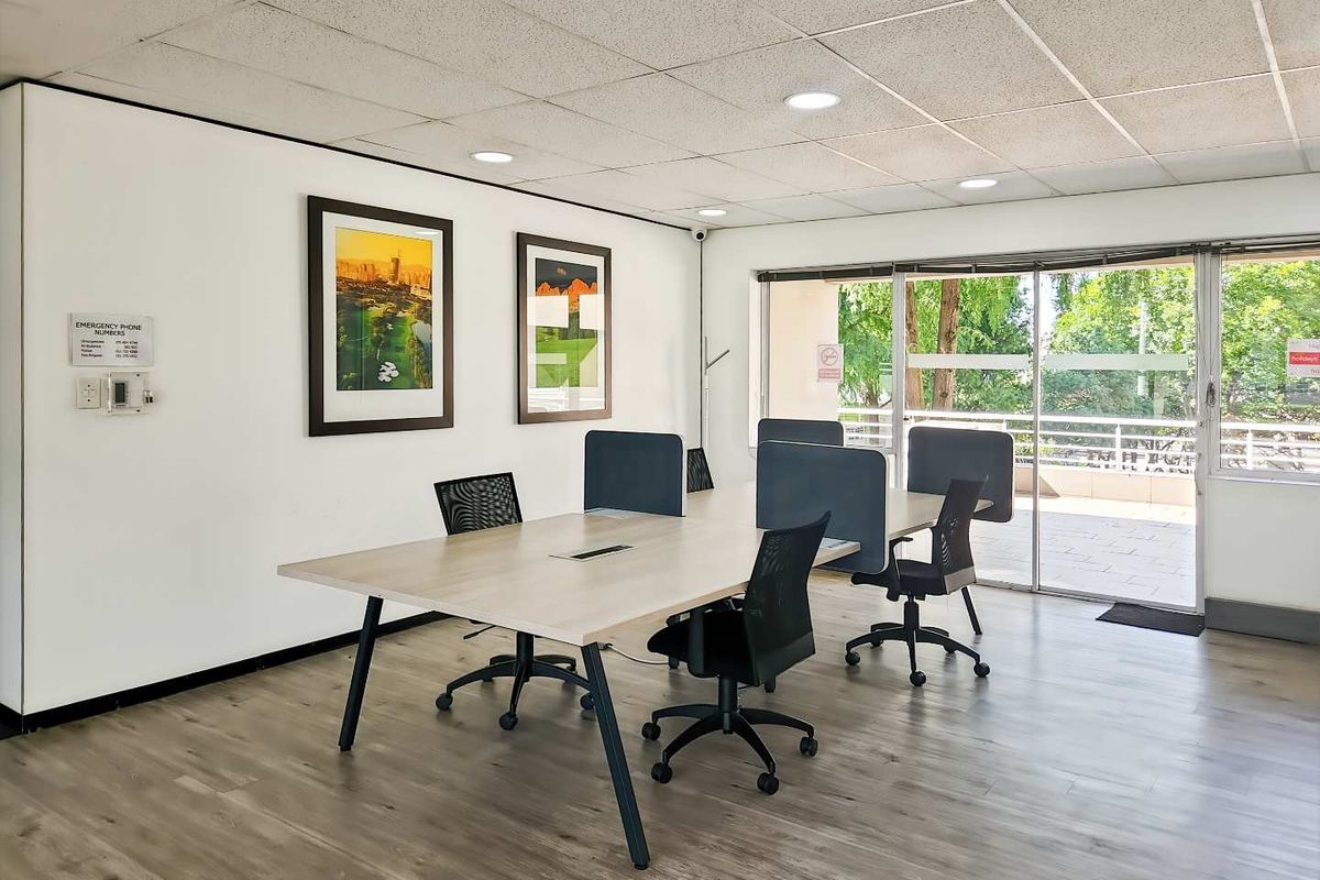 Serviced office space for 10 persons in Regus Woodmead Country Club Estate - Photo 4
