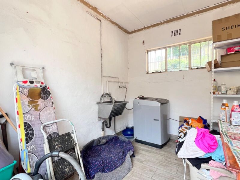 Prime Location Gem: Your Dream Family Home Awaits!" - Photo 9