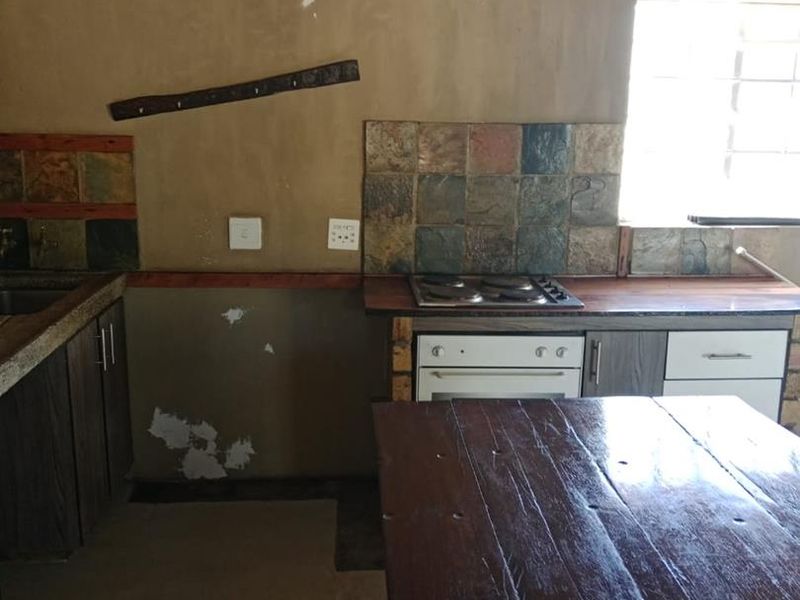 Thatch garden cottage to rent on plot - Photo 6