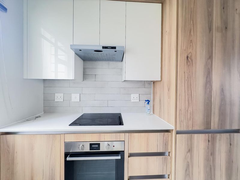 2 Bedroom Apartment with a Balcony - Photo 3