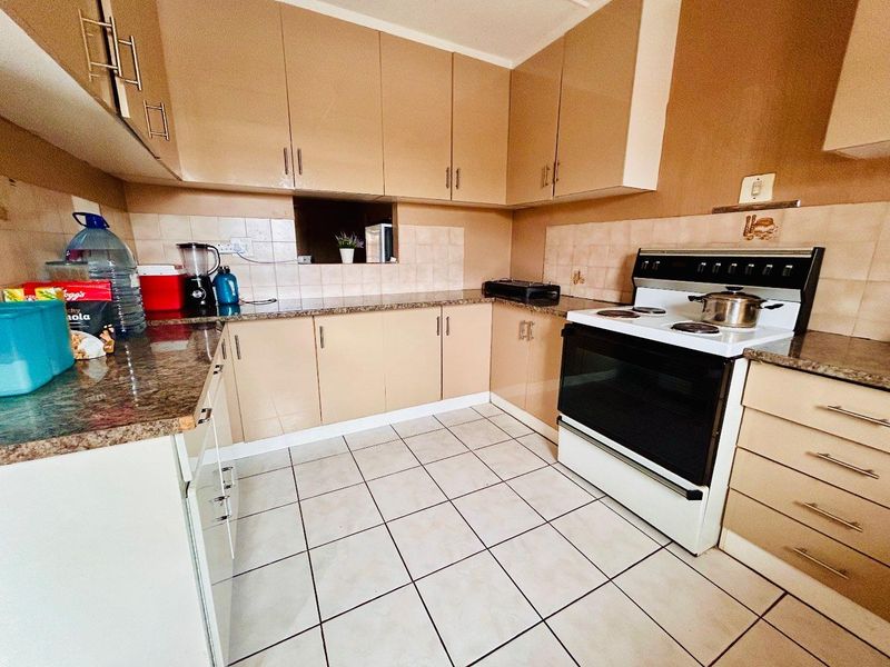 3 bedroom Townhouse for sale in Vryheid - Photo 4