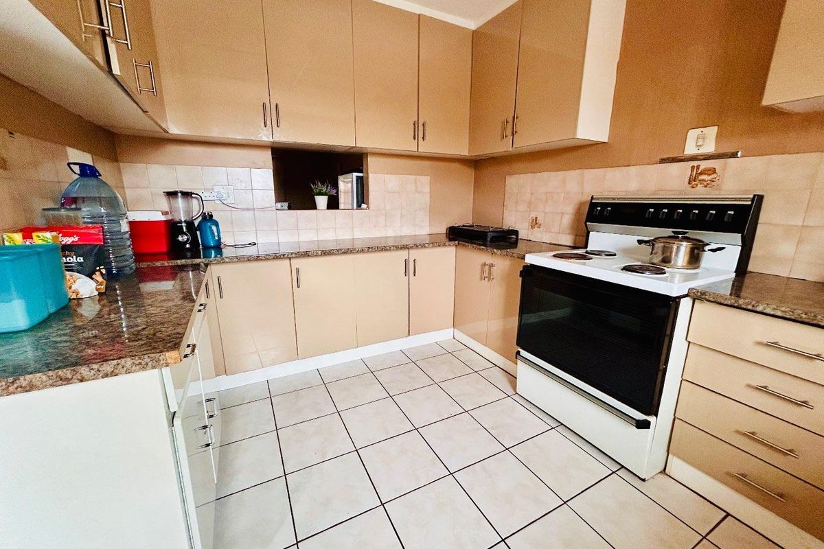 3 bedroom Townhouse for sale in Vryheid - Photo 4