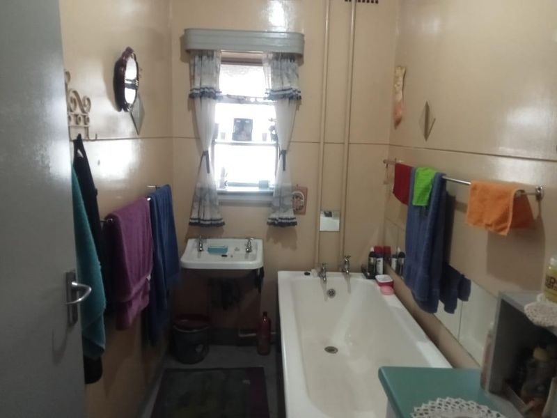 House for sale in South Hills - Photo 5