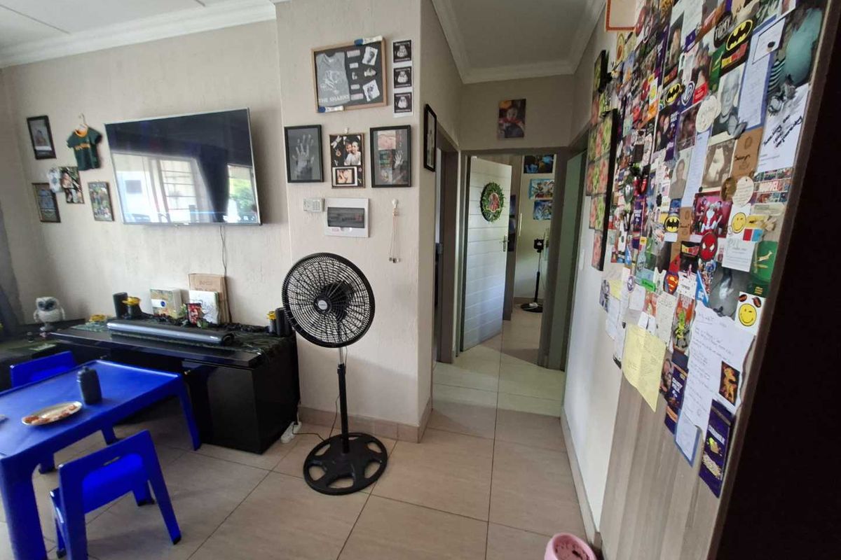 2 Bedroom Apartment For Sale - Photo 4