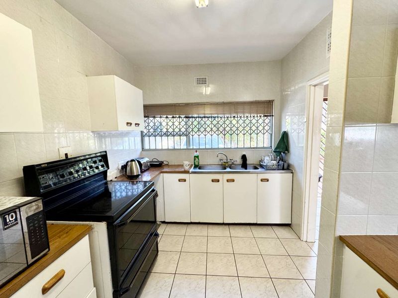 Hendra Estates - Pet Friendly Townhouse with Seaview's For Rent In Prime Umhlanga! - Photo 5