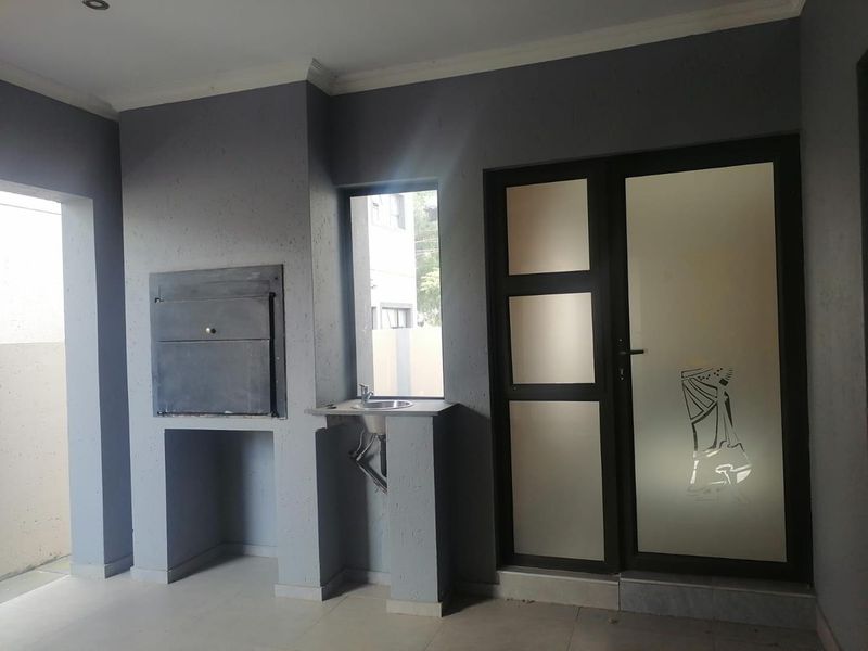Welcome to your rental home! - Photo 4
