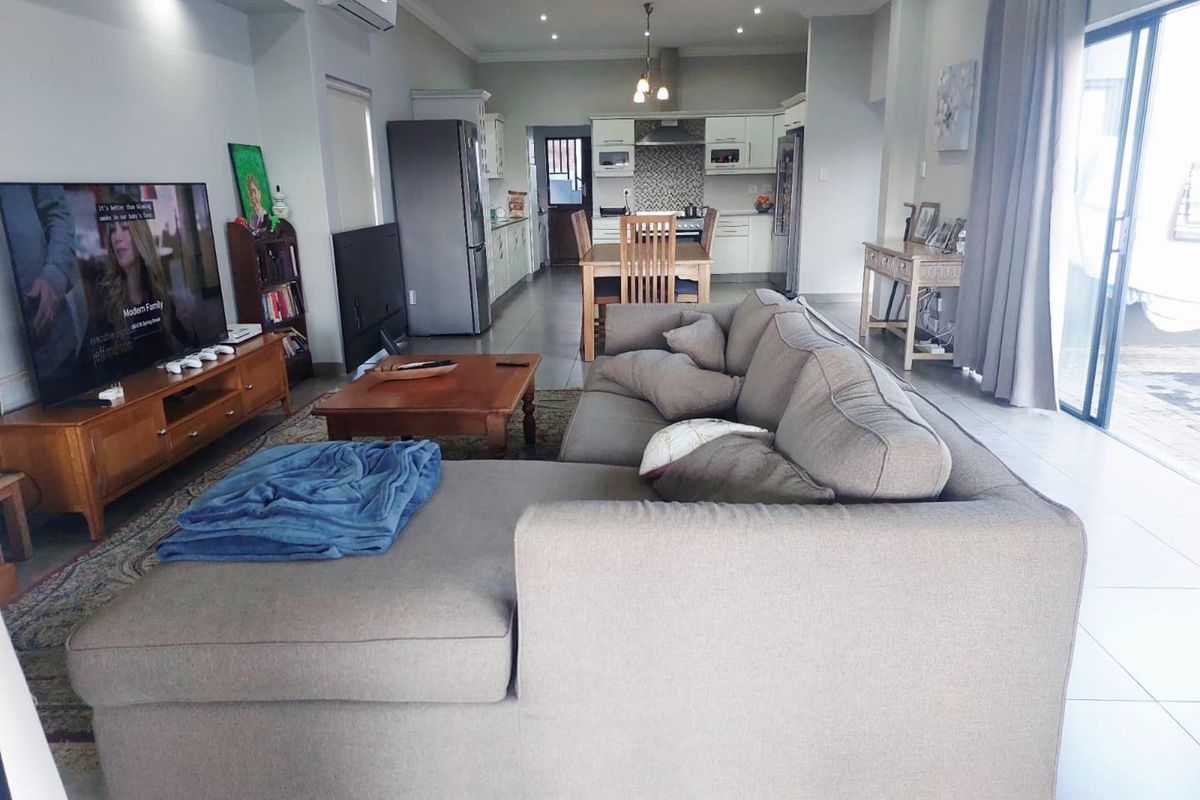 Home With Flatlet In Palm Lakes Estate - Photo 5