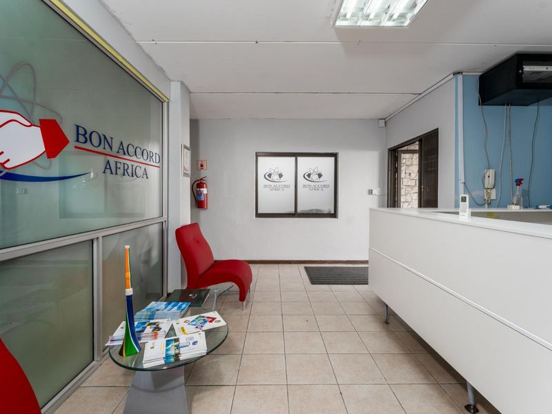 Prime Commercial Warehouse & Office Unit for Sale – Kingdom Park, Milnerton - Photo 3