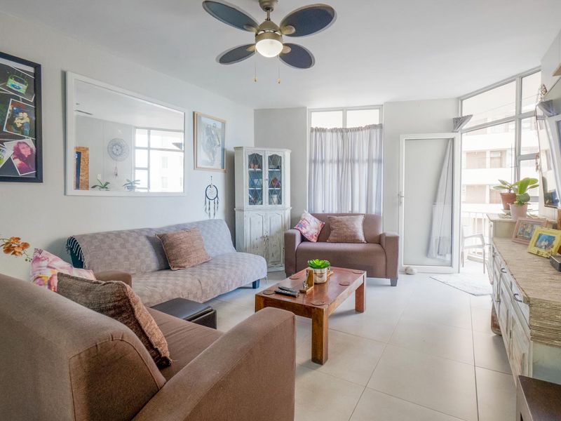 Modern on the beach - Photo 2