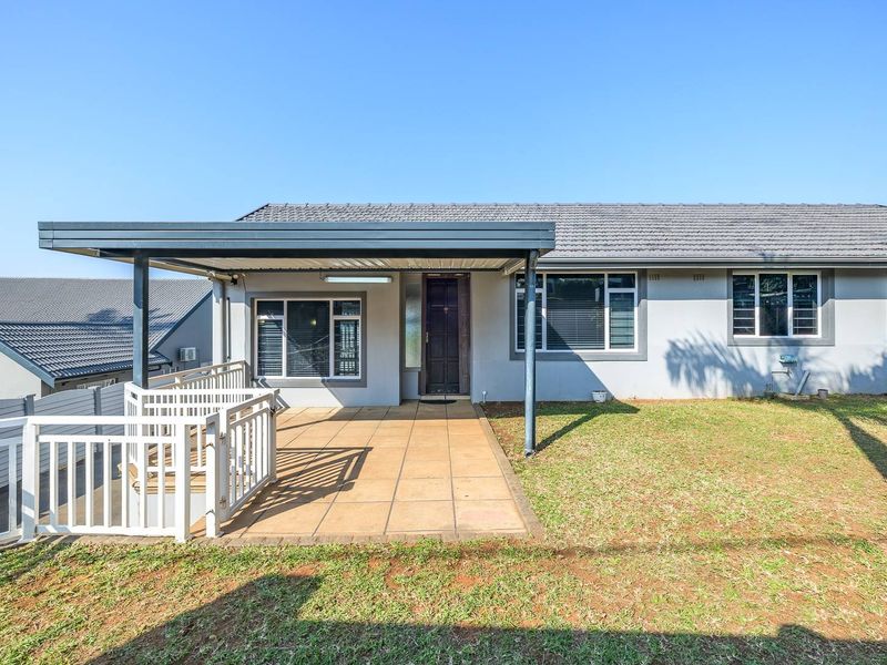 Great home available in prime Glenashley with a great entertainment area and a sea view. - Photo 9