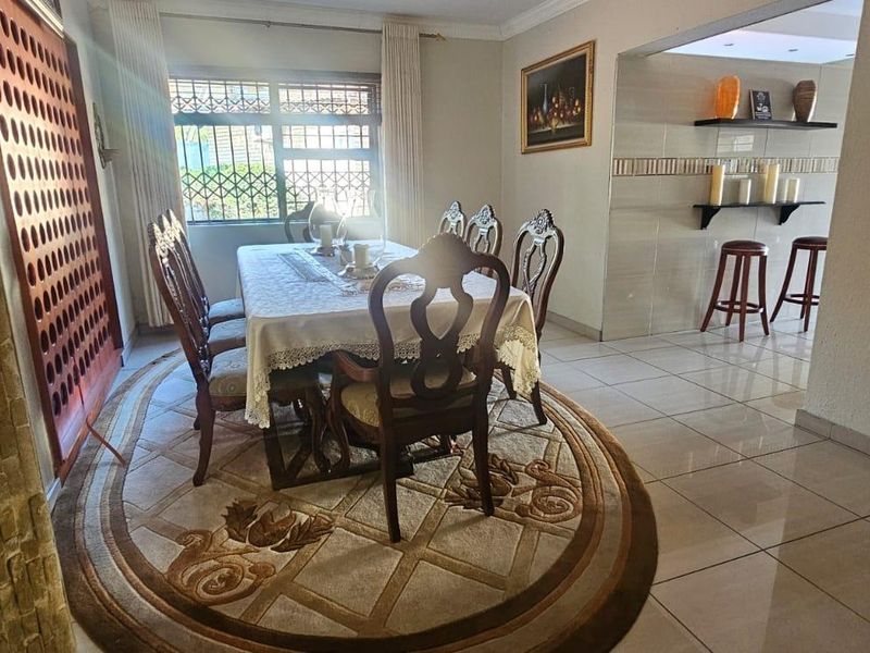 Premium Executive Accommodation | Six En-Suite Bedrooms | Corporate Rental - Photo 7