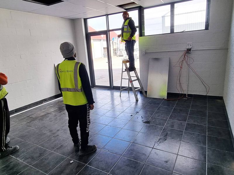 Newly Refurbished Warehouse Close to Builder's Warehouse - Photo 8