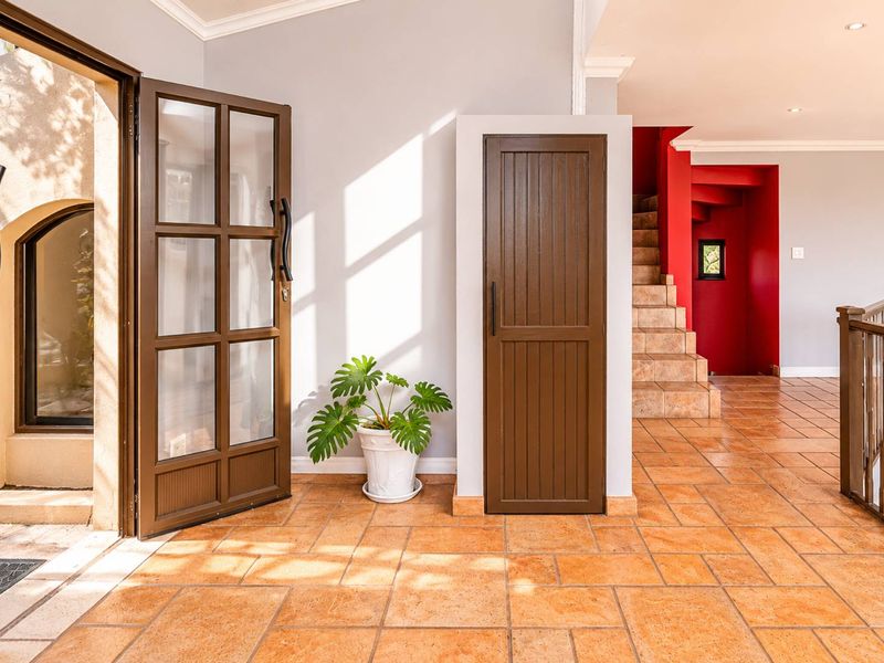 French Villa Estate D'Afrique – Exclusive Riverview Luxury - Photo 9
