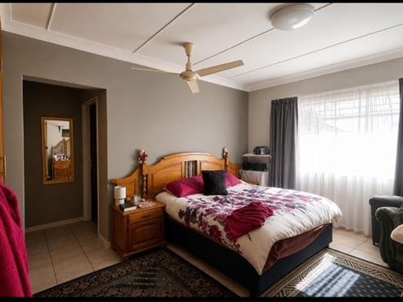 Space, Comfort & Endless Potential - Photo 9