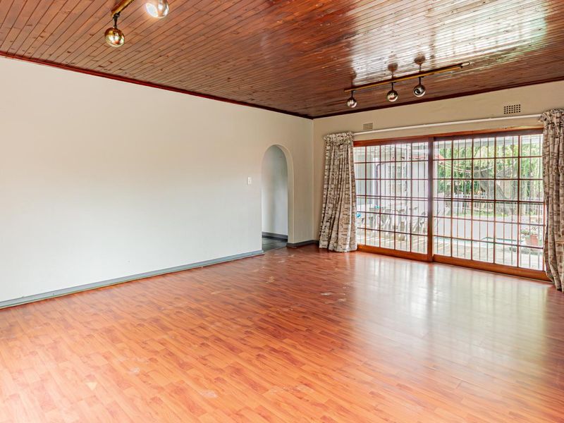 Family home for Sale - Photo 7