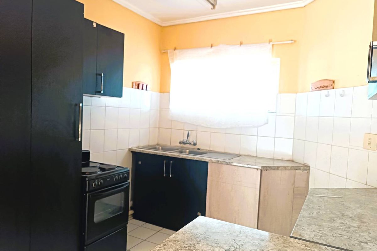 Bright 1-Bedroom Flat with Balcony - Photo 5