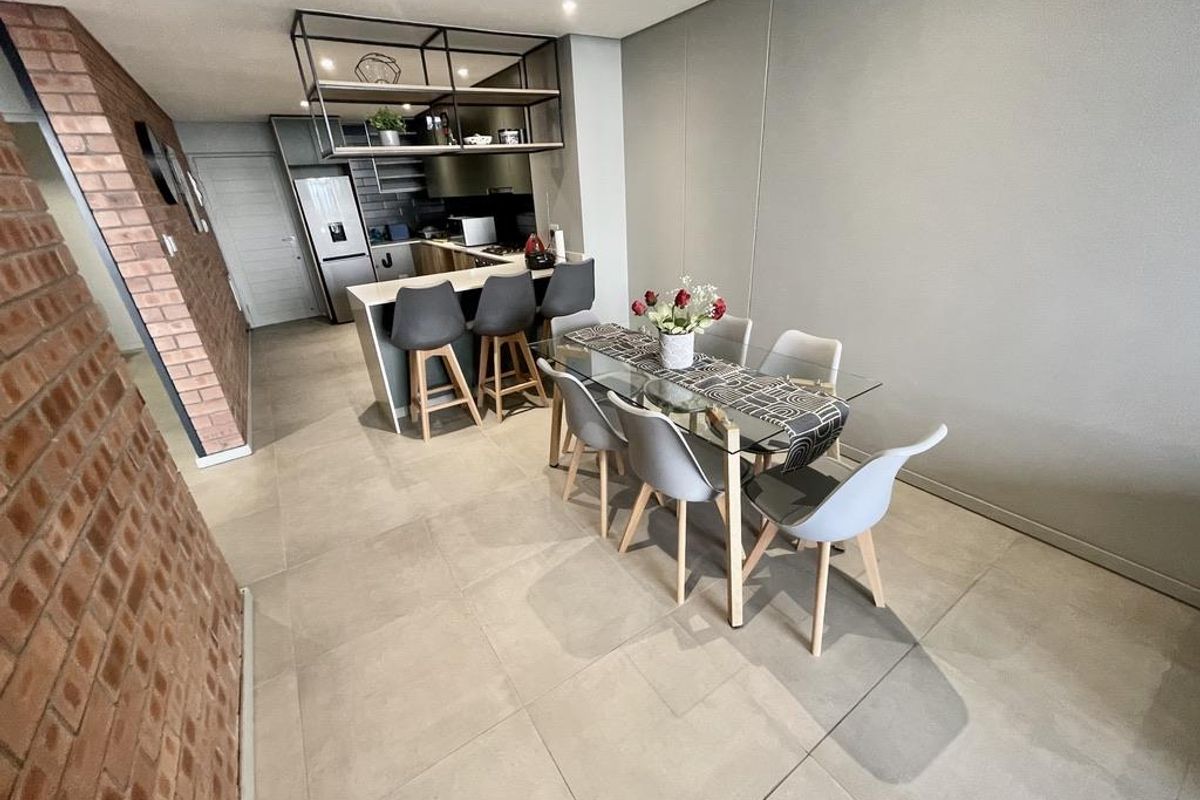 Hendra - Luxury Fully Furnished 2-Bedroom Apartment To Let | La Lucia - Photo 4