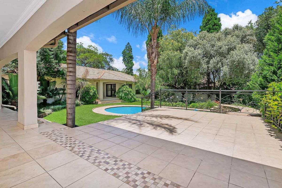 4 BEDROOM FAMILY HOME WITH 2 BEDROOM COTTAGE FOR RENT IN FOURWAYS GARDENS - Photo 2