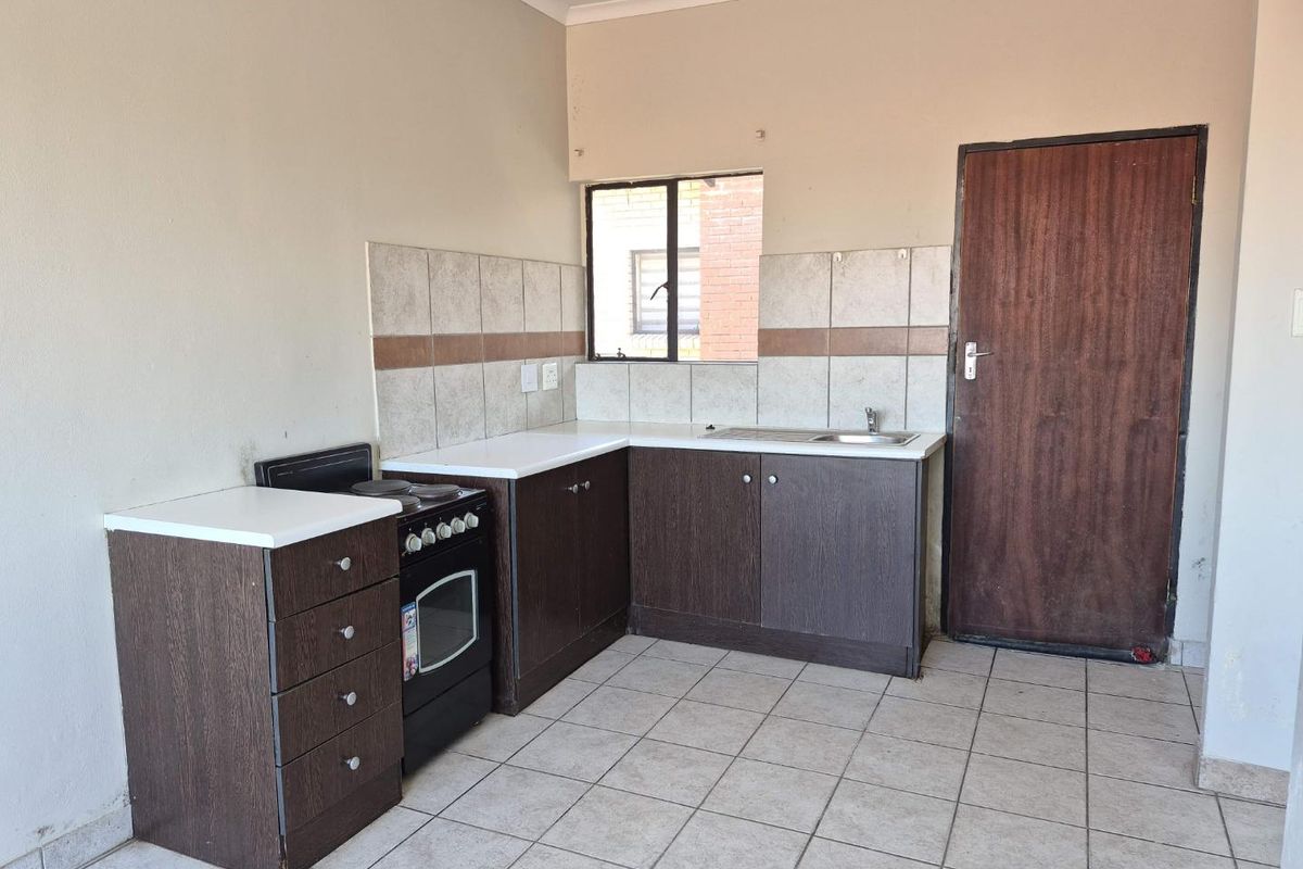 1 Bed apartment FOR SALE in Kempton Park - Photo 3